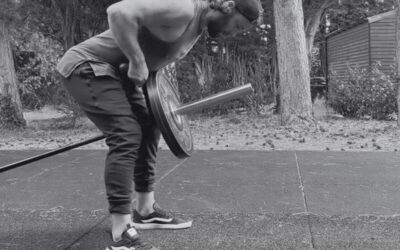 T-bar rows voor een rug van staal